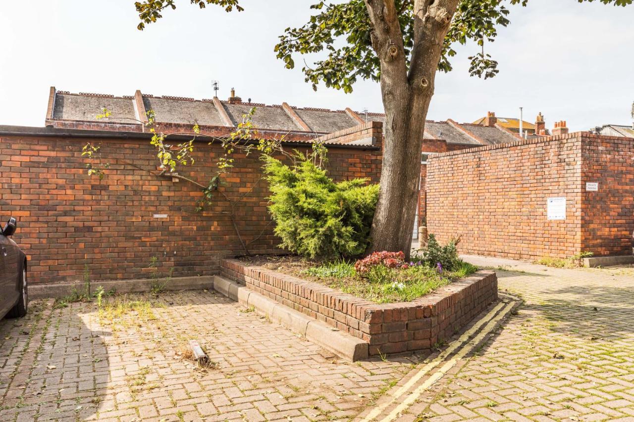 Penny Perfect By The Quays & Beach In Old Portsmouth Exterior photo